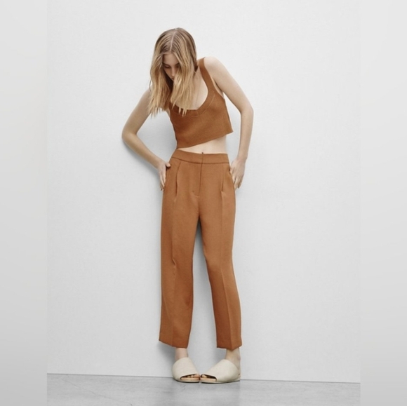 Aritzia | Wilfred Effortless Cropped Pant - Picture 2 of 12